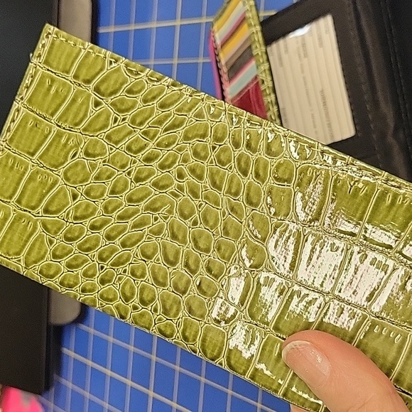 Patchwork Standard Wallet 7.5" x 4" Brand New Check Book Included - Picture 9 of 10